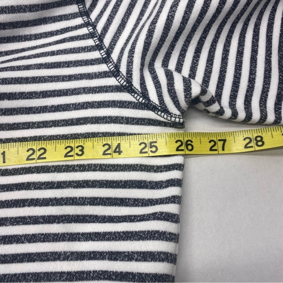 Bobbie Brooks Women’s Gray and White Striped V-Neck Hooded Sweatshirt 3X - Picture 10 of 14